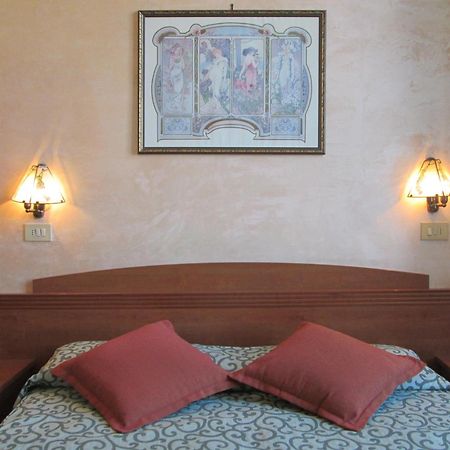 Hotel Italia มารีนา ดิ มาซซา ภายนอก รูปภาพ