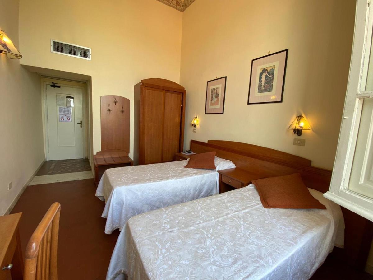 Hotel Italia มารีนา ดิ มาซซา ภายนอก รูปภาพ