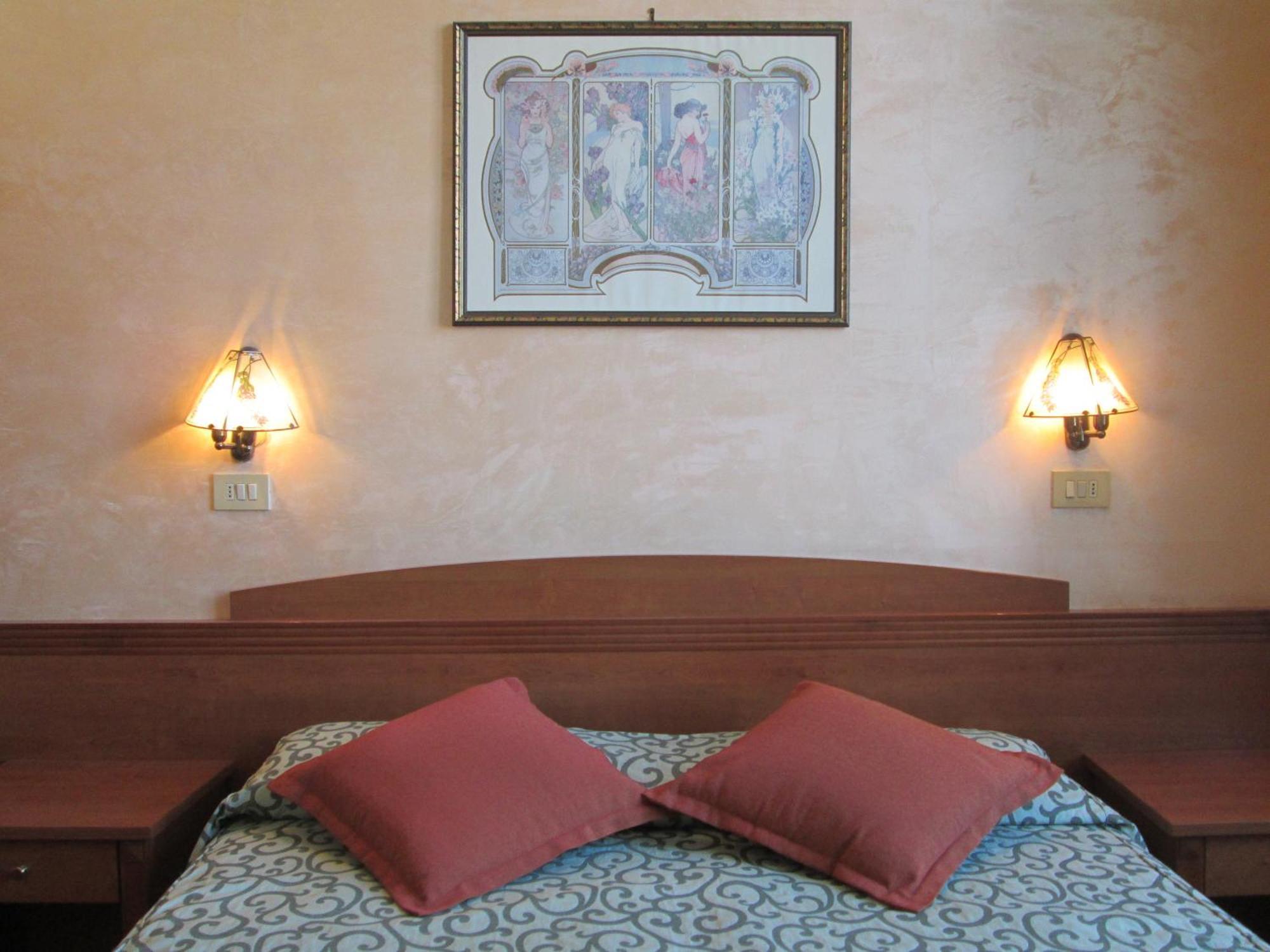 Hotel Italia มารีนา ดิ มาซซา ภายนอก รูปภาพ