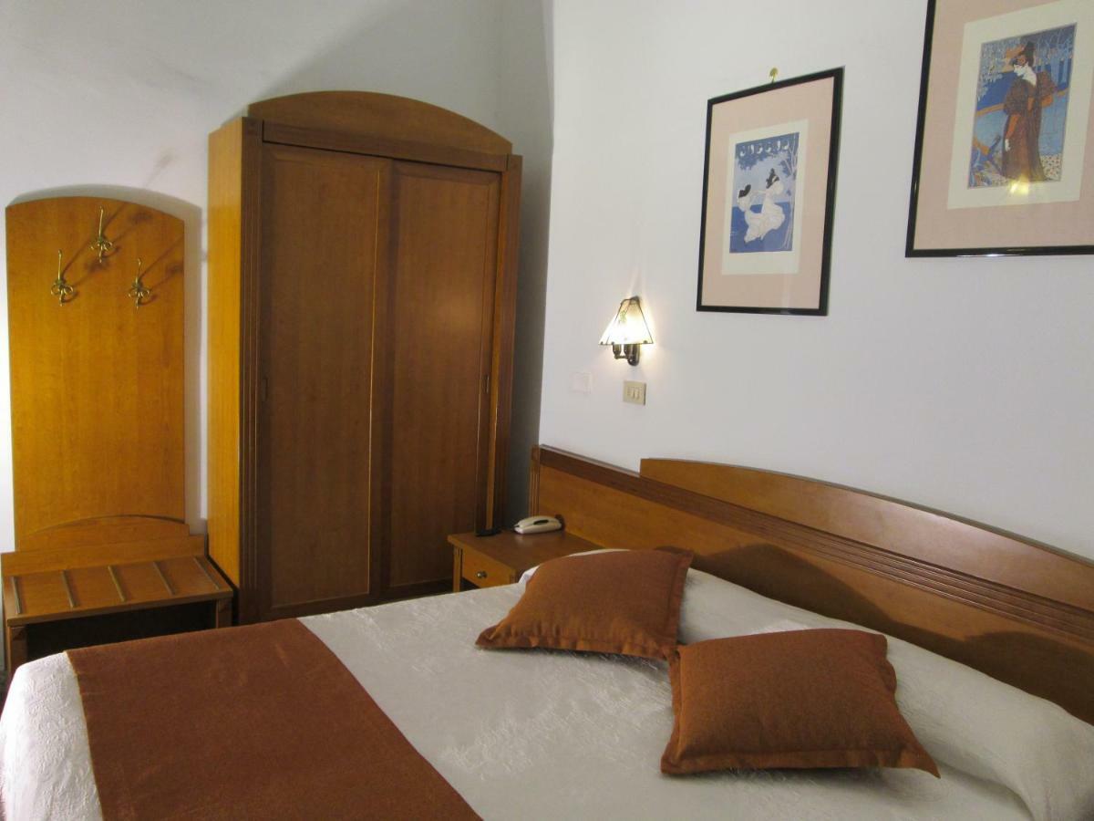 Hotel Italia มารีนา ดิ มาซซา ภายนอก รูปภาพ